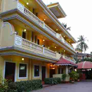 The Village Inn Hotel Exterior