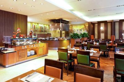 レストラン イビス スタイルズ アンバサダー ソウル カンナムの写真