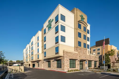Homewood Suites by Hilton Belmont - parking