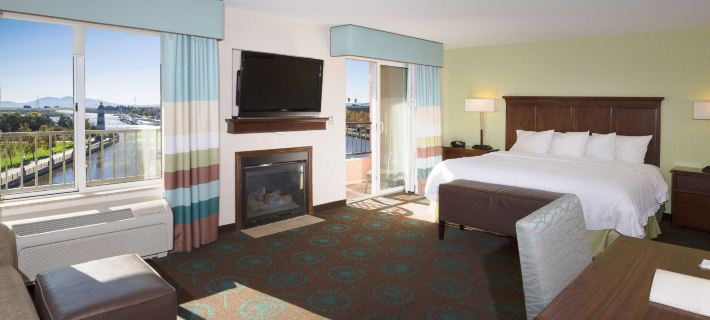 Hampton Inn & Suites Suisun City Waterfront Ξενοδοχεία στην πόλη Solano County