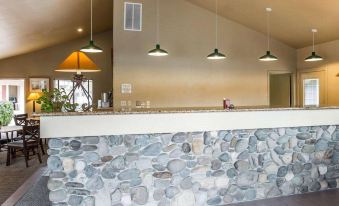 Quality Inn & Suites Minden