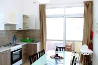 GetawaysMalta - Blue Harbour 3 Seafront Apartment in St. Paul’s Bay
