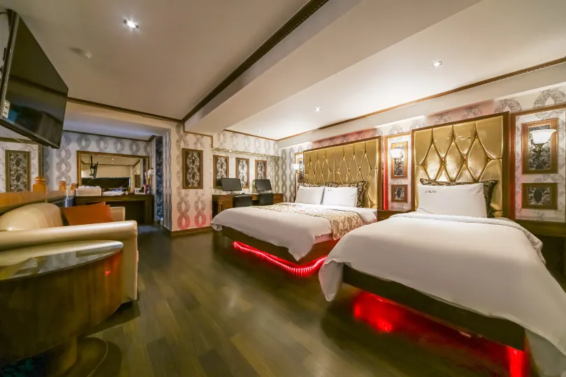 Esia Hotel