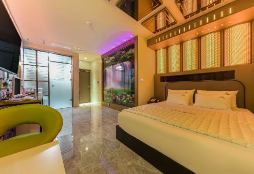 포항 라우스데오호텔 로비