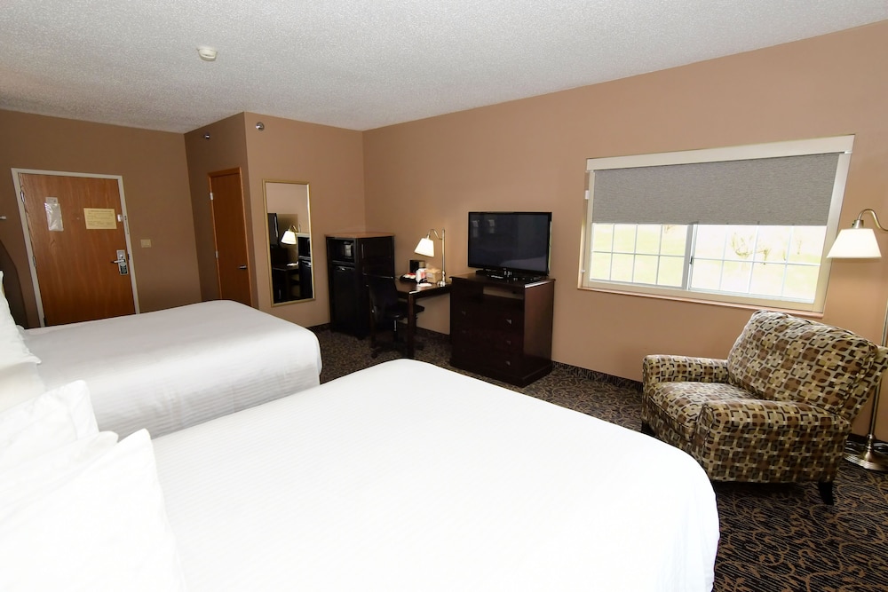 Cobblestone Inn & Suites - Denison Majestic Hills