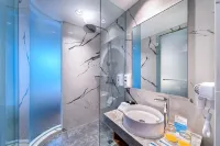 Holiday Inn Express Jakarta Menteng - Cheap