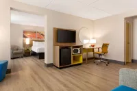 Hotel Bo, a Days Inn by Wyndham Chattanooga Downtown Hotels near Ruby Falls
