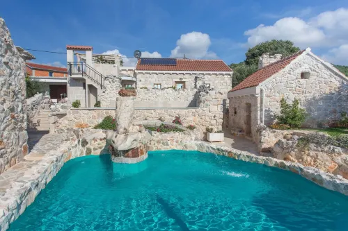 Stonehouse Marina - Estate with A Two Private Pools