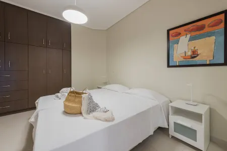 Phoenix Apartments - Alpha1 Отели рядом с достопримечательностью «Остров Черепашки»