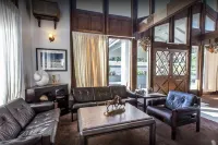 Trailborn Rocky Mountains Outpost - Bãi đậu xe
