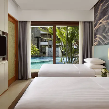 Courtyard by Marriott Bali Seminyak Resort Отели рядом с достопримечательностью «Пляж Дабл-Сикс»