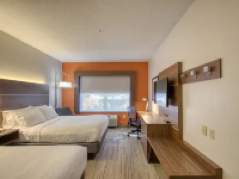Holiday Inn Express & Suites OSHKOSH-SR 41 by IHG Hotels in Oshkosh