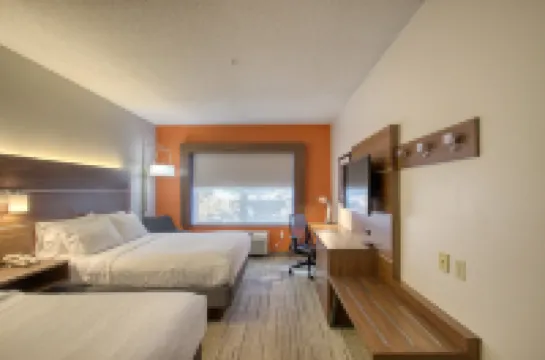 Holiday Inn Express & Suites OSHKOSH-SR 41 by IHG Hotels in Oshkosh