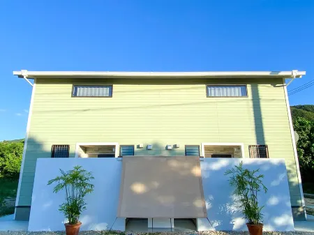 Yonehara Beach Stay Luana Отели рядом с достопримечательностью «Йонехара- Бич»