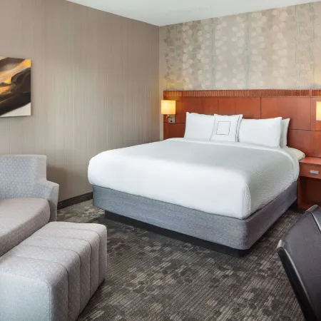 Sonesta Select Laguna Hills Irvine Spectrum Отели рядом с достопримечательностью «Торговый центр Irvine Spectrum»