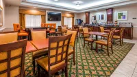 Best Western Plus Waxahachie Inn  Suites فنادق في Waxahachie