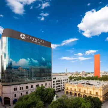Krystal Monterrey โรงแรมใกล้มาโครพลาซ่า