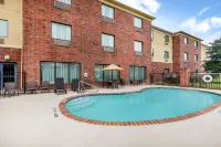Comfort Suites - Pool