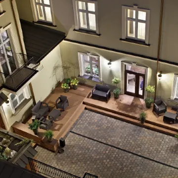 Metropolitan Boutique Hotel