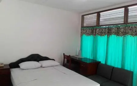 Henny Executive Homestay