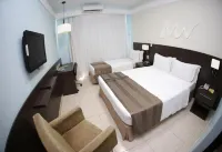 Real Classic Hotel Hotel dekat Galeria Edgar Center