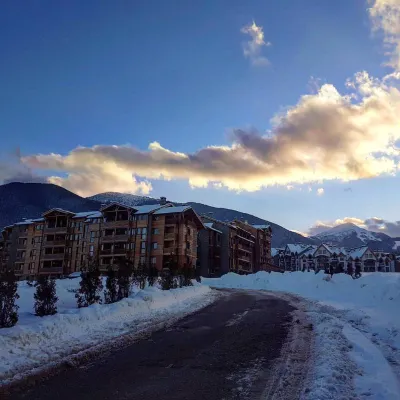 Saint Ivan Ski Apartments Hotel a 