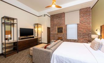 Homewood Suites by Hilton Indianapolis-Downtown