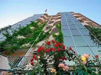 Hotel Grand Uyut Các khách sạn gần St. Catherine's Cathedral