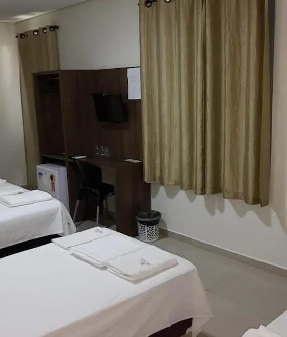 Derby Hotel - Housity