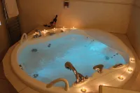 Exis Hotel - ที่มีอ่างอาบน้ำ