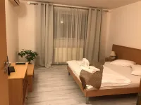 Hotel Vandia Hotels near Parcul Central