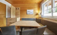 Delfi Ski & Bike Apartments