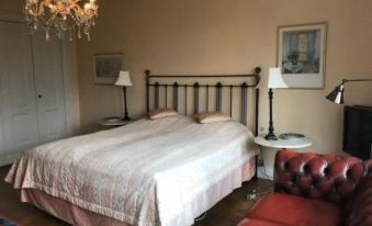 Casa Corner Bed & Breakfast - Housity