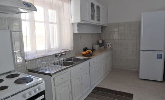 2 Bedrooms Holiday House, Kalymnos, Greece