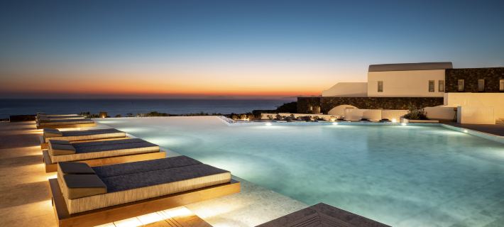 Santo Pure Oia Suites & Villas Hotels in Santorini