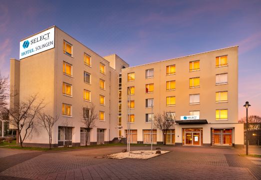 홀리데이 인 - 더 뉴, 블레이드 졸링겐 바이 IHG