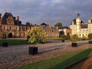 Aigle Noir Fontainebleau MGallery