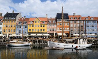 Sanders King - Cute 3-Bdr Apt in City Center - Housity