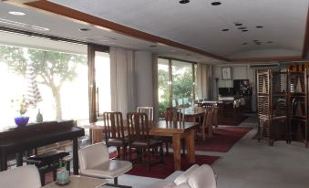 Jonai Hotel - Housity