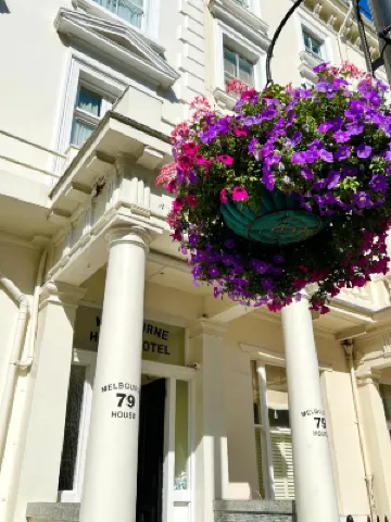 โรงแรมเมลเบิร์นเฮาส์ โรงแรมใกล้เซนต์เจมส์