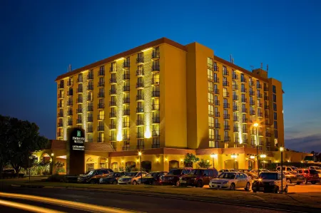 Embassy Suites by Hilton Tulsa I-44