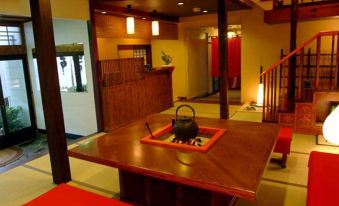 Hana Ryokan Iwatoya