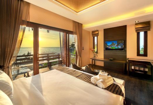 해변 일몰 전경