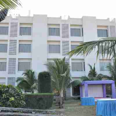 Goverdhan Greens Resort Dwarka Hotel Exterior