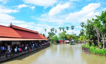 At Ayutthaya Hotel