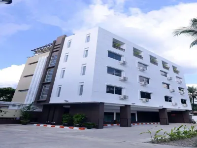 Green Paradise Hotel Hotel in zona Kan Myint Monstery