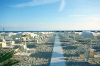 Hotel Universal Hotels in Сенігаллія
