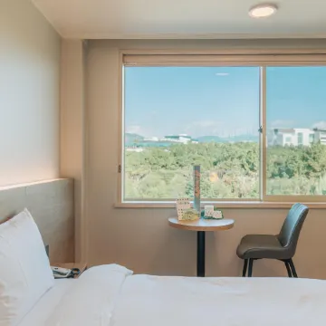 Bloom Jeju Hotel Отели рядом с достопримечательностью «Храм Попхваса»