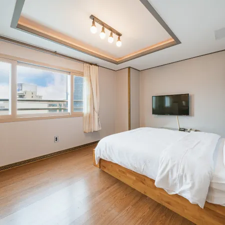 Hotel Maple Отели рядом с достопримечательностью «Музей компьютеров Nexon»