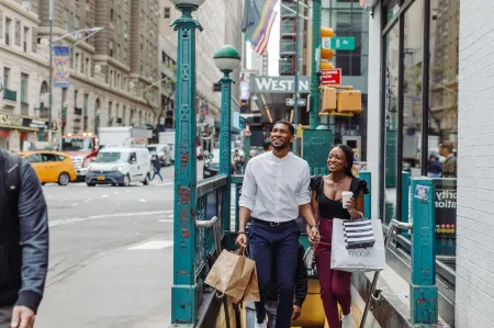 The Westin New York at Times Square Отели рядом с достопримечательностью «Маджестик-театр»
